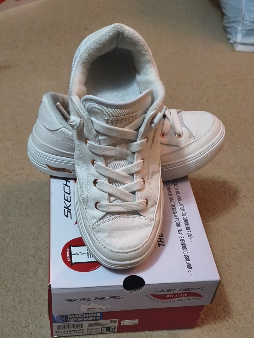 Skechers "Meet Ya There" Canvas ArchFit